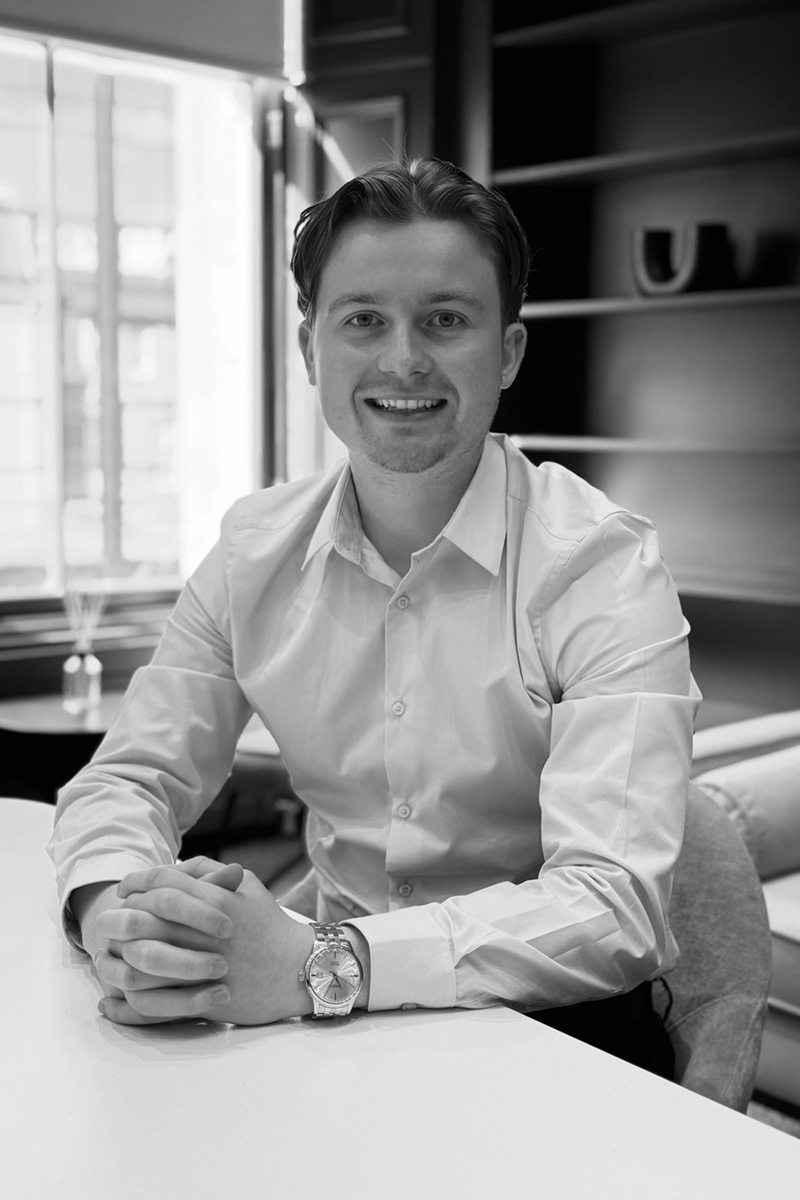 Lee Barton, Surveyor - Cost Consultancy